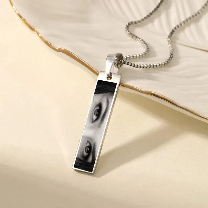 Personalized Eyes Sketch Locket – Custom Engraved Photo Locket | AHP Customize
